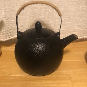 Tea Pot Kettle with Basket